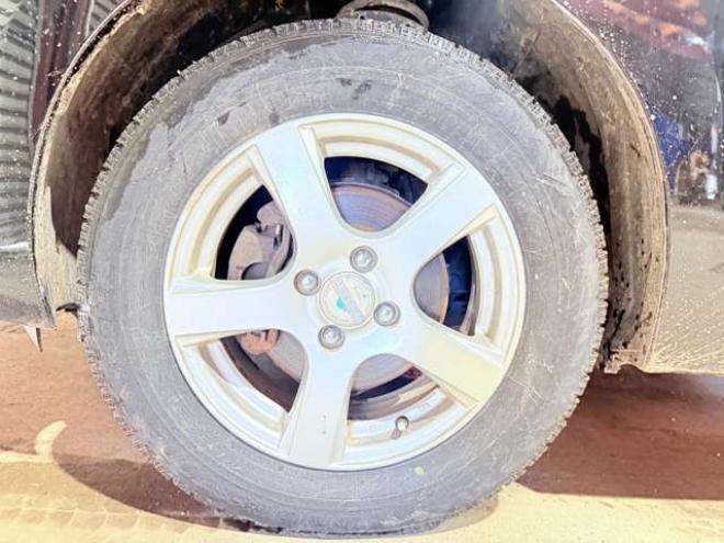 フィット1.5 ハイブリッド Fパッケージ 4WD　下廻防錆4WDTVナビBカメ 1500