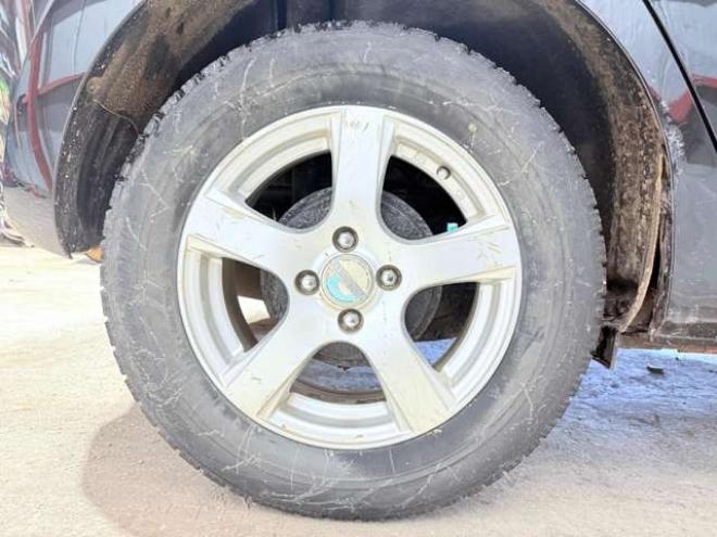 フィット1.5 ハイブリッド Fパッケージ 4WD　下廻防錆4WDTVナビBカメ 1500