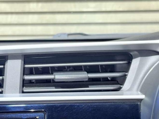 フィット1.5 ハイブリッド Fパッケージ 4WD　下廻防錆4WDTVナビBカメ 1500