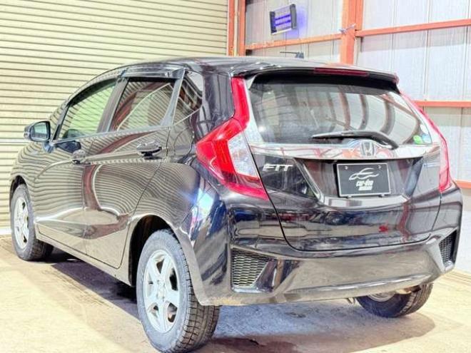フィット1.5 ハイブリッド Fパッケージ 4WD　下廻防錆4WDTVナビBカメ 1500
