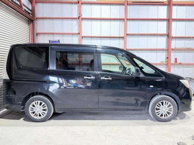 セレナ2.0 20X 4WD　下廻防錆4WDTVナビBカメエンスタETC 2000