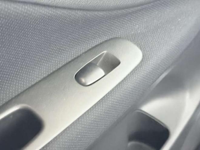 セレナ2.0 ハイウェイスター 4WD　下廻防錆1オナTVナビBカメ後席モニタ夏冬タイヤ 2000