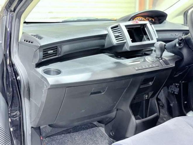 フリード1.5 G Lパッケージ　下廻防錆キーレス 2WD 1500