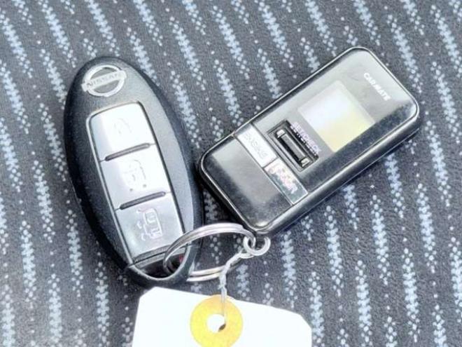 セレナ2.0 20X 4WD　下廻防錆TVナビETCエンスタ 2000