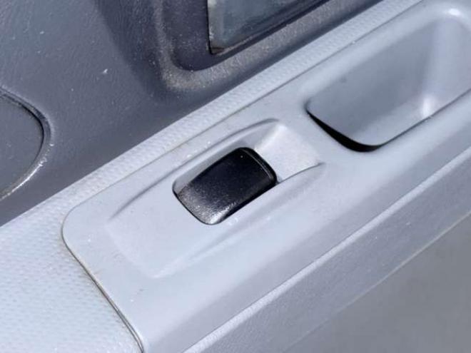 NV100クリッパーDX 4WD　下廻防錆 660