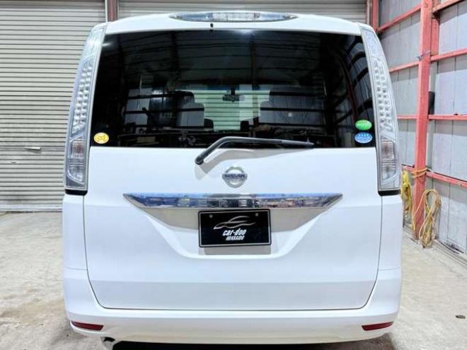 セレナ2.0 20S 4WD　下廻防錆キーレスCD 2000