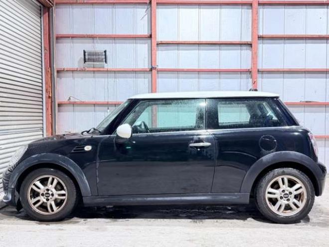 ミニクーパー　下廻防錆キーレス 正規輸入車 2WD 1600