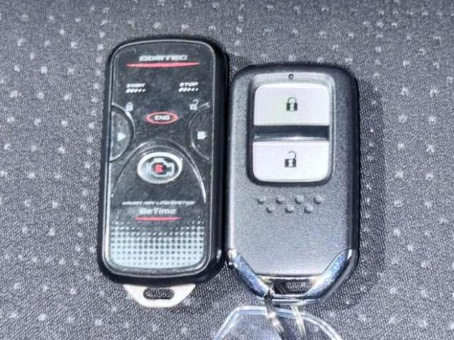 フィット1.5 ハイブリッド Fパッケージ 4WD　下廻防錆ナビETCエンスタ 1500