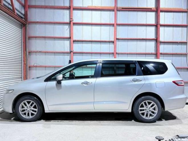 オデッセイ2.4 M 4WD　下廻防錆TVナビBカメエンスタETC 2400