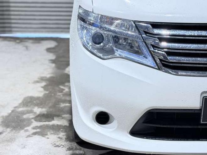 セレナ2.0 20X 4WD　下廻防錆TVナビBカメETC夏冬タイヤ 2000