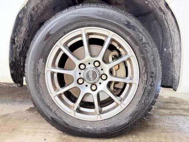 セレナ2.0 20X 4WD　下廻防錆TVナビBカメETC夏冬タイヤ 2000