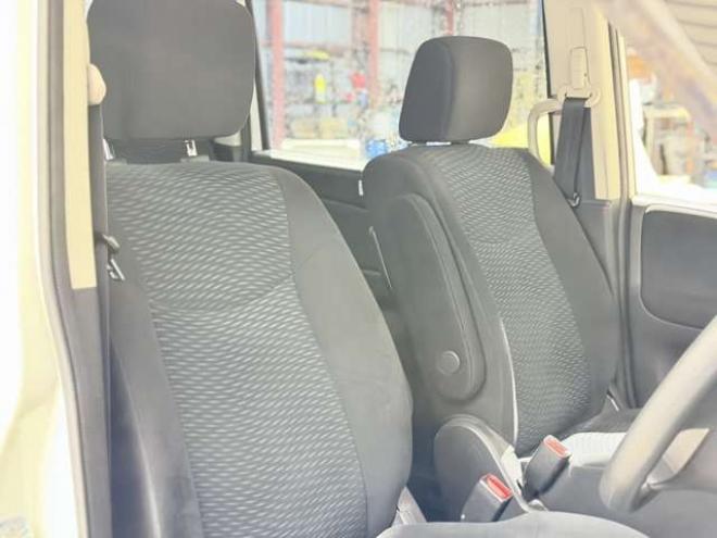 セレナ2.0 20X 4WD　下廻防錆TVナビBカメETC夏冬タイヤ 2000