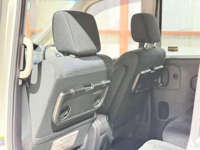 セレナ2.0 20X 4WD　下廻防錆TVナビBカメETC夏冬タイヤ 2000