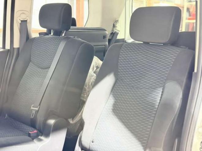 セレナ2.0 20X 4WD　下廻防錆TVナビBカメETC夏冬タイヤ 2000