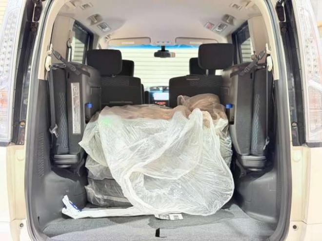 セレナ2.0 20X 4WD　下廻防錆TVナビBカメETC夏冬タイヤ 2000