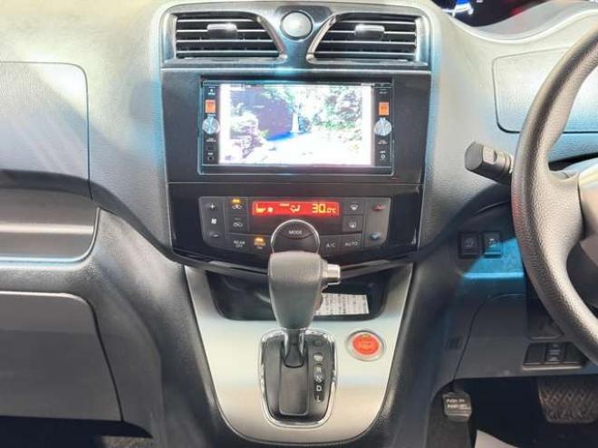 セレナ2.0 20X 4WD　下廻防錆TVナビBカメETC夏冬タイヤ 2000