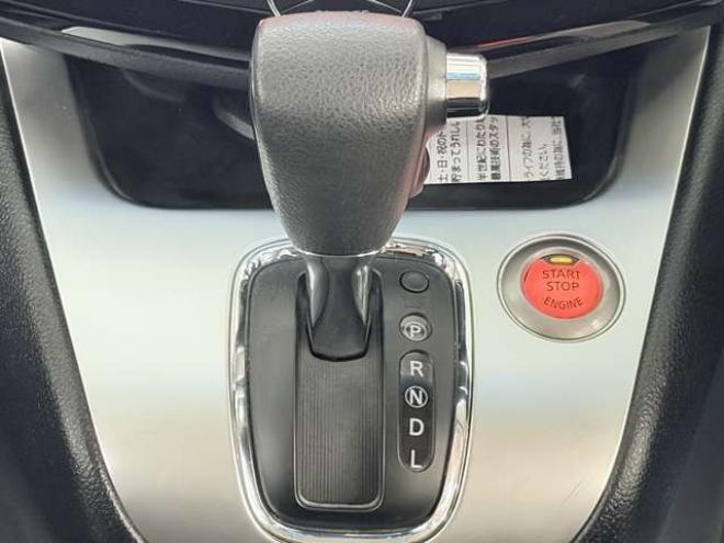 セレナ2.0 20X 4WD　下廻防錆TVナビBカメETC夏冬タイヤ 2000