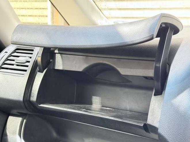 セレナ2.0 20X 4WD　下廻防錆TVナビBカメETC夏冬タイヤ 2000