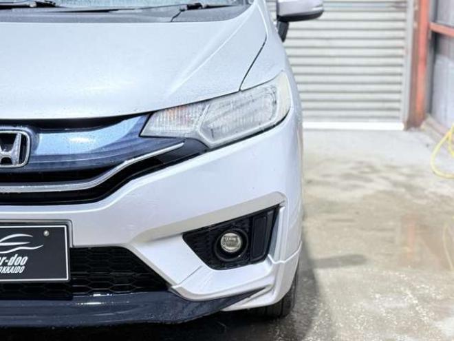 フィット1.3 13G Fパッケージ 4WD　下廻防錆TVナビETC夏冬タイヤ 1300