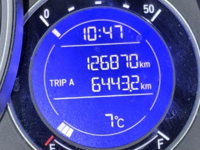 フィット1.3 13G Fパッケージ 4WD　下廻防錆TVナビETC夏冬タイヤ 1300