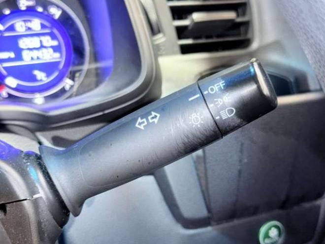 フィット1.3 13G Fパッケージ 4WD　下廻防錆TVナビETC夏冬タイヤ 1300