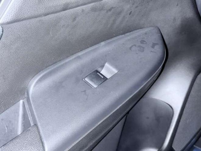 フィット1.3 13G Fパッケージ 4WD　下廻防錆TVナビETC夏冬タイヤ 1300