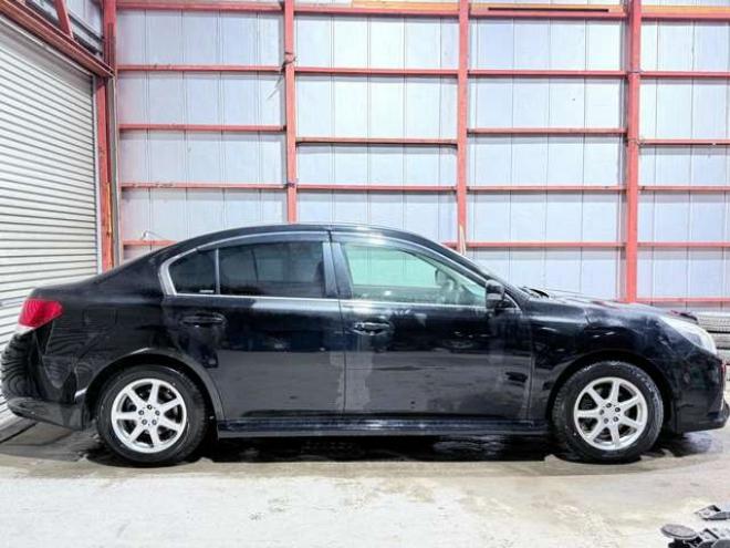 レガシィB4 2.5 i Bスポーツ アイサイト Gパッケージ 4WD　下廻防錆TVナビBカメETC 2500