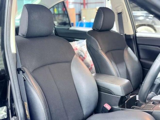 レガシィB4 2.5 i Bスポーツ アイサイト Gパッケージ 4WD　下廻防錆TVナビBカメETC 2500