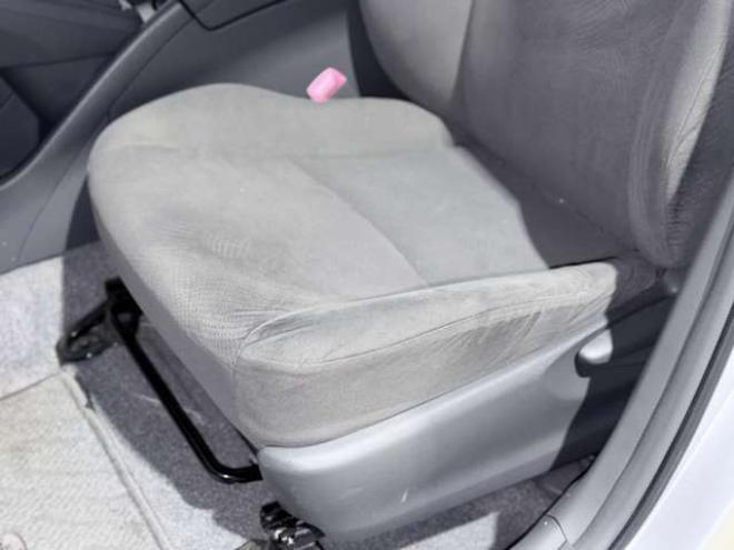 プリウス1.8 S 下廻防錆TVBカメETC夏冬タイヤ 2WD 1800