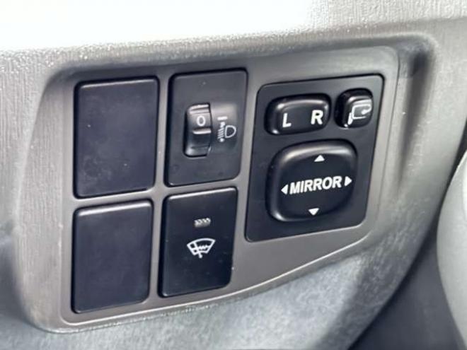 プリウス1.8 S 下廻防錆TVBカメETC夏冬タイヤ 2WD 1800