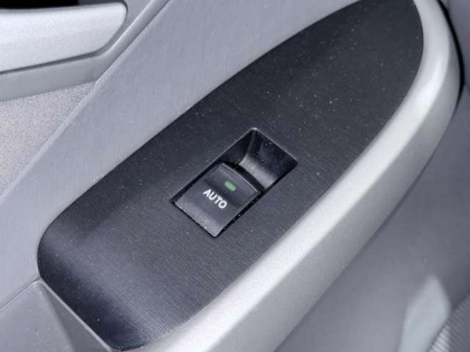 プリウス1.8 S 下廻防錆TVBカメETC夏冬タイヤ 2WD 1800