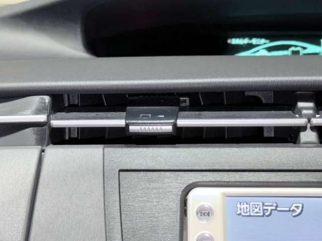 プリウス1.8 S 下廻防錆TVBカメETC夏冬タイヤ 2WD 1800