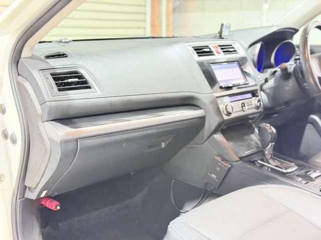 レガシィB4 2.5 リミテッド 4WD　下廻防錆4WDTVナビBカメETC 2500