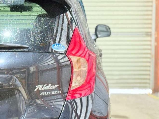 ノート1.2 ライダー ブラックライン エマージェンシーブレーキ パッケージ 4WD　下廻防錆キーレスETC 1200