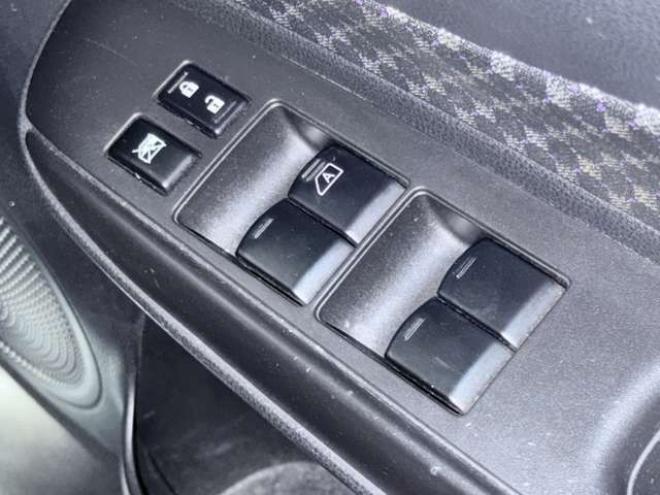 ノート1.2 ライダー ブラックライン エマージェンシーブレーキ パッケージ 4WD　下廻防錆キーレスETC 1200