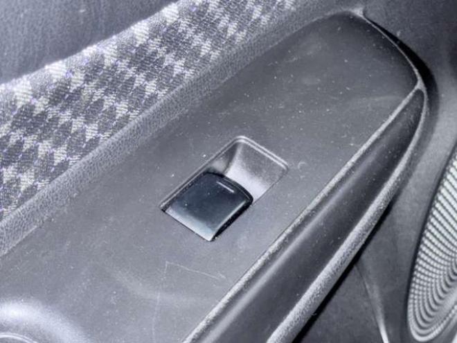 ノート1.2 ライダー ブラックライン エマージェンシーブレーキ パッケージ 4WD　下廻防錆キーレスETC 1200