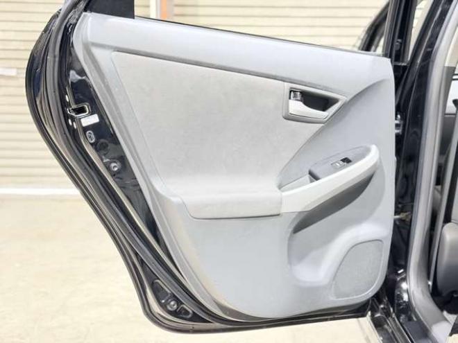 プリウス1.8 S 下廻防錆TVナビBカメエンスタ 2WD 1800