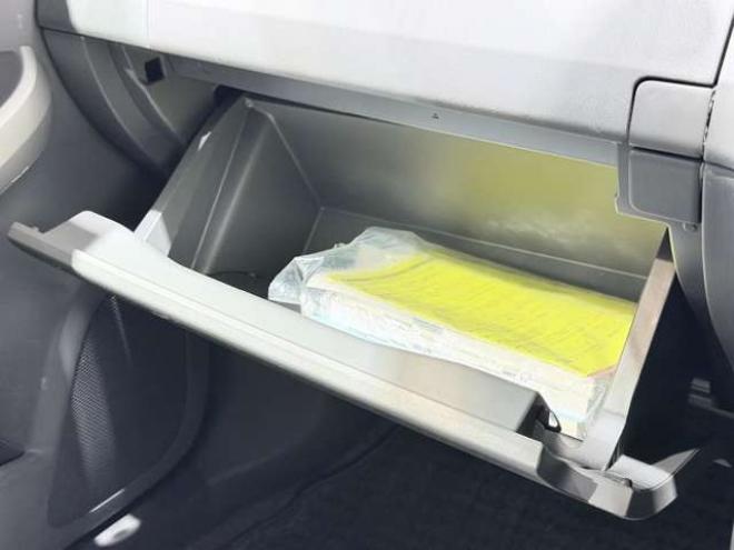 プリウス1.8 S 下廻防錆TVナビBカメエンスタ 2WD 1800