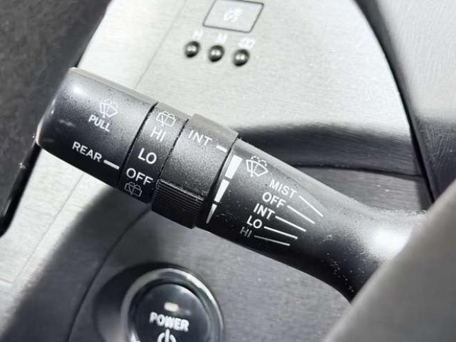 プリウス1.8 S 下廻防錆TVナビBカメエンスタ 2WD 1800