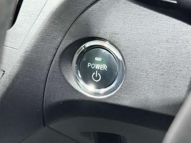 プリウス1.8 S 下廻防錆TVナビBカメエンスタ 2WD 1800