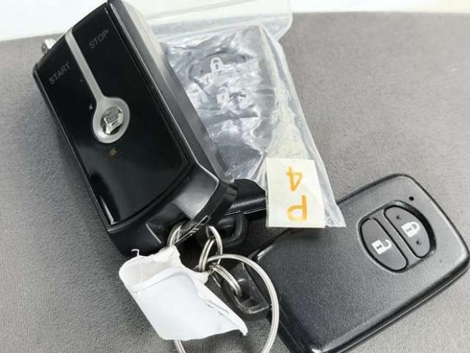 プリウス1.8 S 下廻防錆TVナビBカメエンスタ 2WD 1800