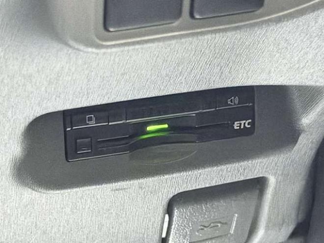 プリウス1.8 S 下廻防錆TVナビBカメエンスタ 2WD 1800