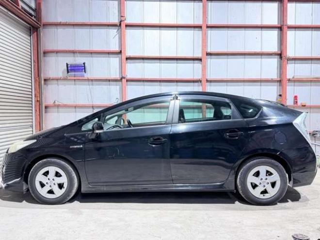 プリウス1.8 S 下廻防錆TVナビBカメエンスタ 2WD 1800
