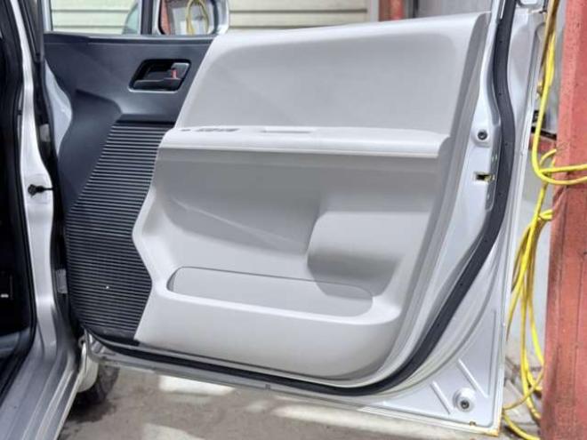 フリード1.5 G Lパッケージ 4WD　下廻防錆TVナビBカメ 1500