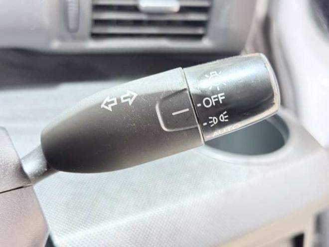 フリード1.5 G Lパッケージ 4WD　下廻防錆TVナビBカメ 1500