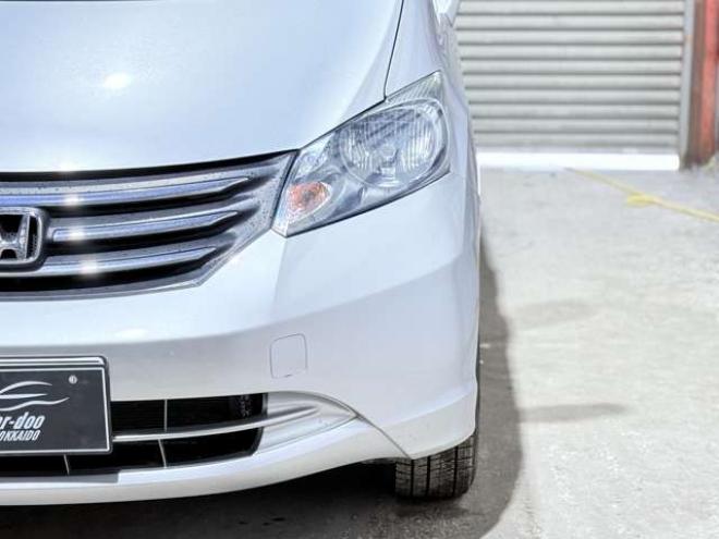 フリード1.5 G Lパッケージ 4WD　下廻防錆TVナビBカメ 1500