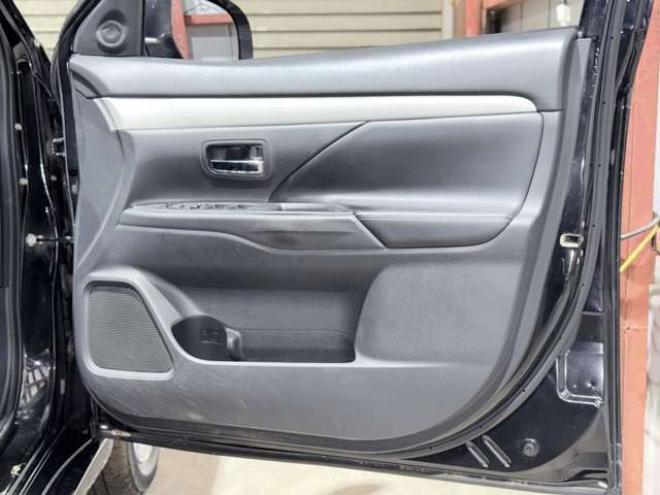 アウトランダーPHEV2.0 G セーフティパッケージ 4WD 下廻防錆ナビBカメETC 2000