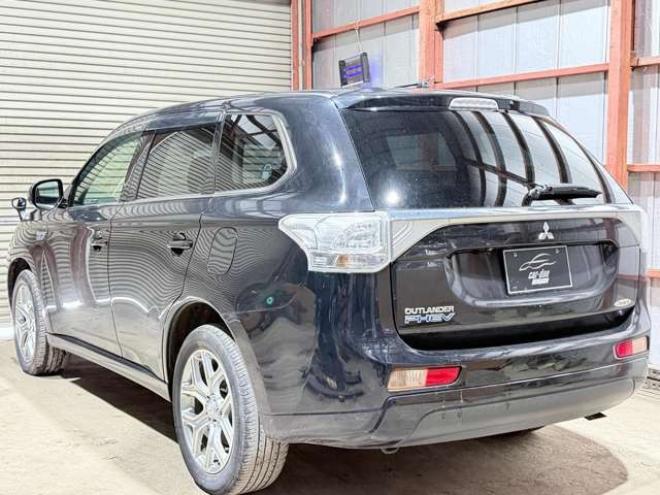 アウトランダーPHEV2.0 G セーフティパッケージ 4WD 下廻防錆ナビBカメETC 2000