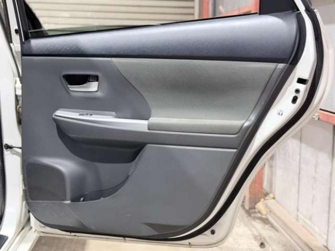 プリウスα1.8 S 下廻防錆TVナビBカメ 2WD 1800