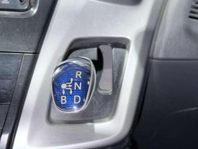 プリウスα1.8 S 下廻防錆TVナビBカメ 2WD 1800